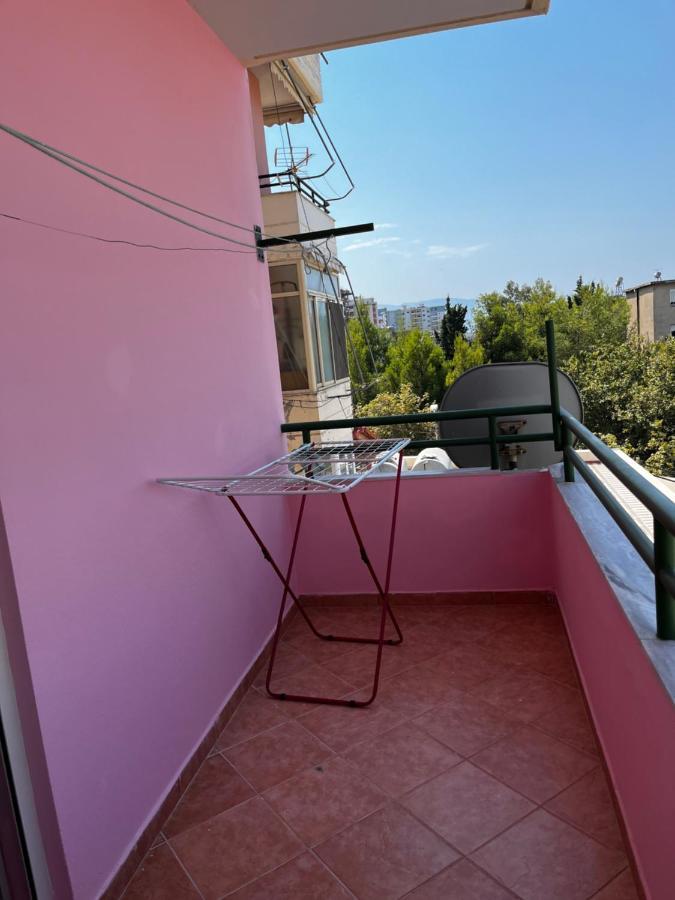 Appartamento Incantevole Con Posto Auto Privato Vlore Luaran gambar